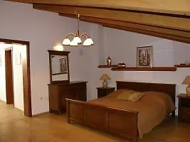 ホテル Katarinini Dvori - Five Bedroom Draga Bašćanska