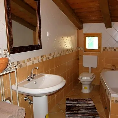 Katarinini Dvori - Five Bedroom 5*