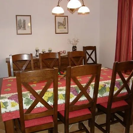 Szálloda Katarinini Dvori - Five Bedroom Draga Bašćanska